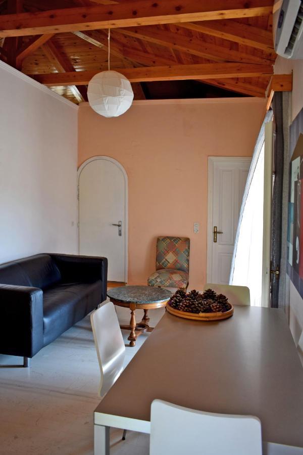 Anemona And *
